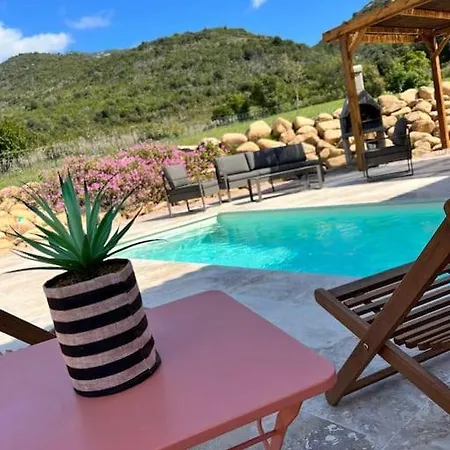 Tres Belle Au Calme Avec Piscine A Βίλα *