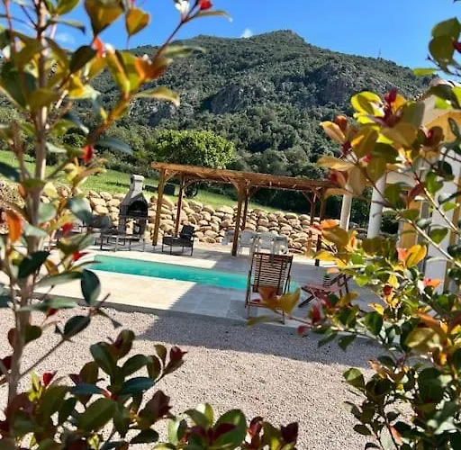 Vila Tres Belle Au Calme Avec Piscine A *